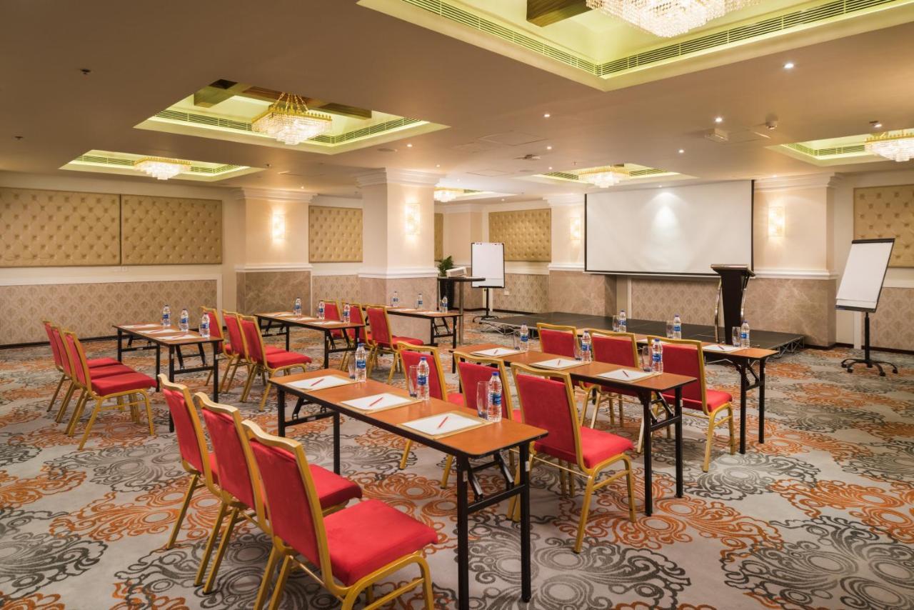 Centara Muscat Hotel Oman Eksteriør billede