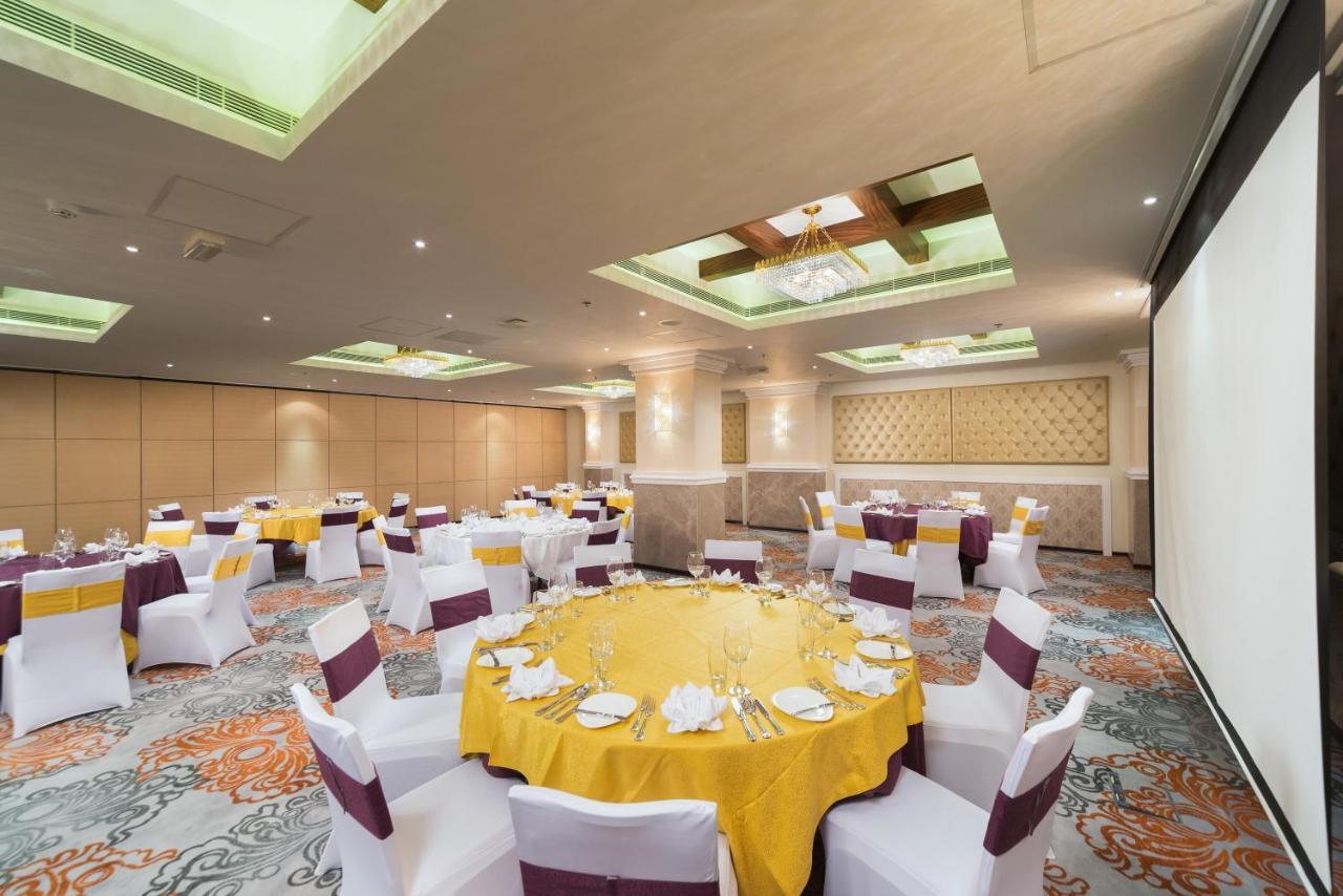 Centara Muscat Hotel Oman Eksteriør billede