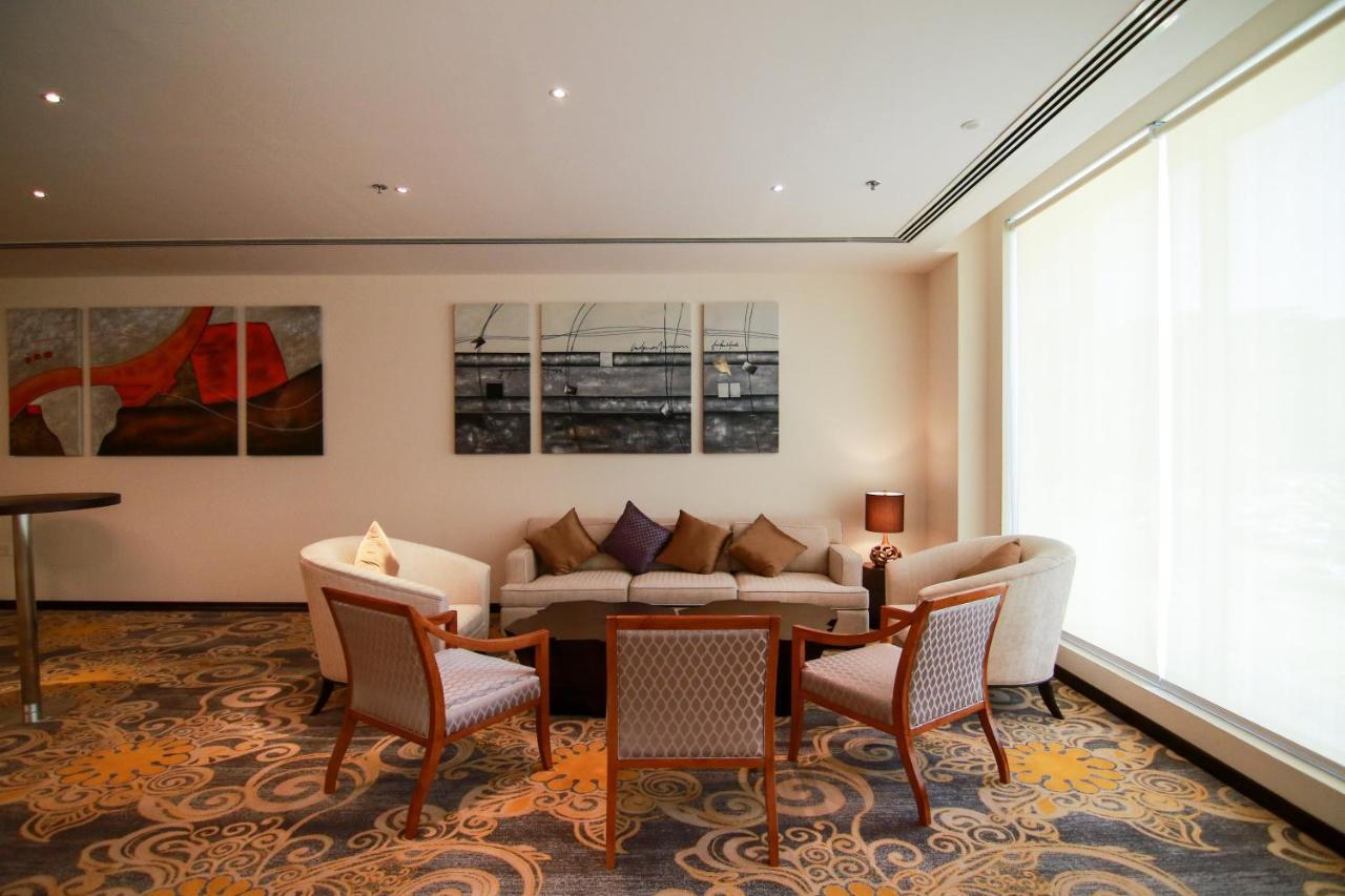 Centara Muscat Hotel Oman Eksteriør billede