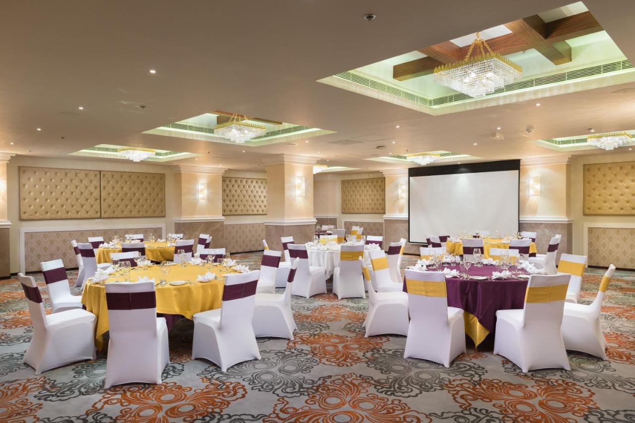 Centara Muscat Hotel Oman Eksteriør billede
